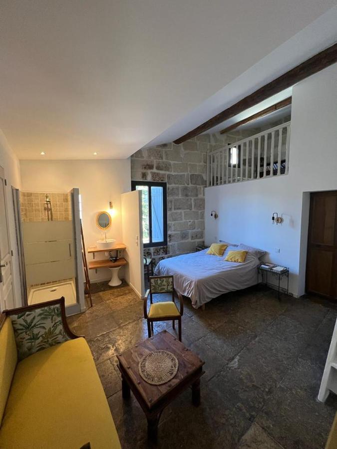Bed and Breakfast Oustaou De Betty Et Bob Le Cailar Exterior foto